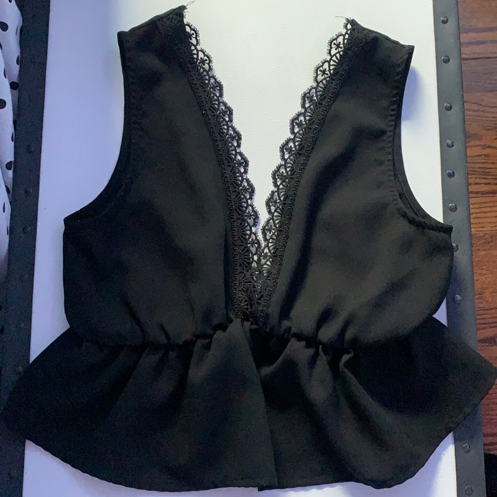 V neck top